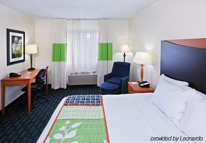 Fairfield Inn & Suites Лаббок Номер фото
